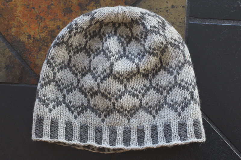 Midnightsky Fibers Knitting Pattern - Colorwork hat in greys